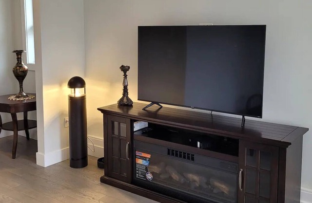 Brand new luxury 1 bed and 1 sofa bed townhouse