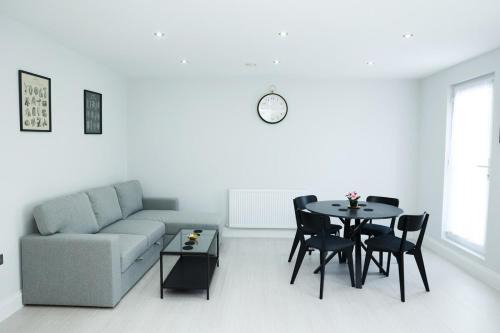 Brand New Luxury 1 Bedroom Apartment