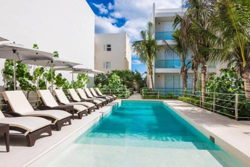 Brand New Luxury 2 Bedroom with Ocean View!