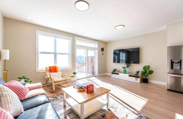 Brand New Luxury 3 Bedroom House in Halifax