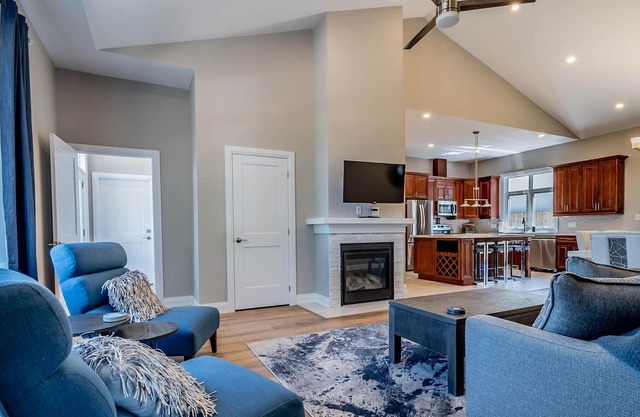 BRAND NEW Upscale Bungalow- 5 min to Top Wineries