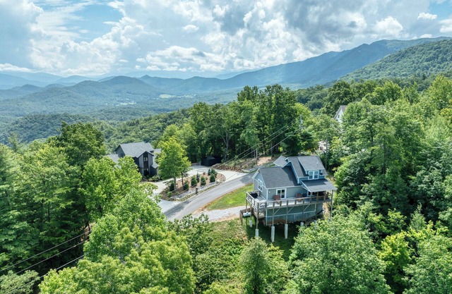 Brand new luxury home with a magnificent view , and luxurious hot-tub