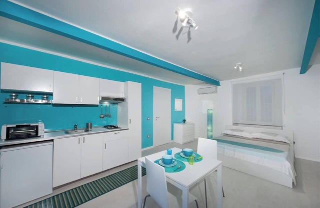 Brandneues Mini-Apartment, ideal für einen Besuch in Neapel