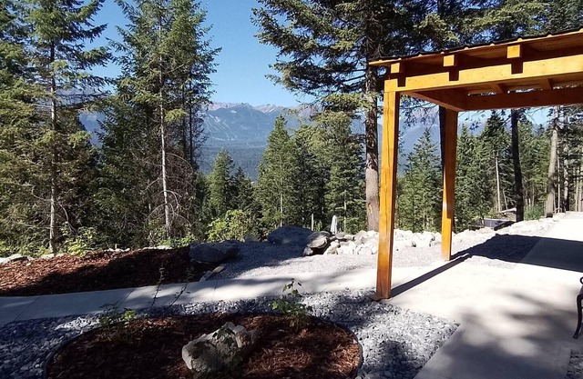Brand new modern lodge in perfect location