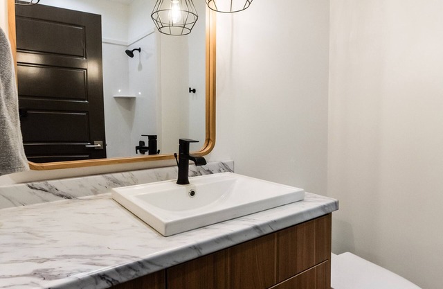 Brand New Modern - 1 bed 1 bath w/ Sunset Views