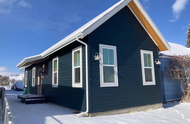 Brand New Modern Clean and Cute 1 Bedroom 1 Bed Bath House