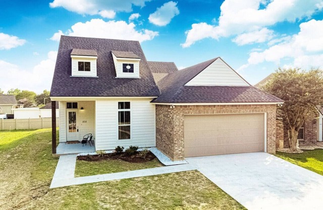 Brand New, Modern home In The Heart Of Lafayette