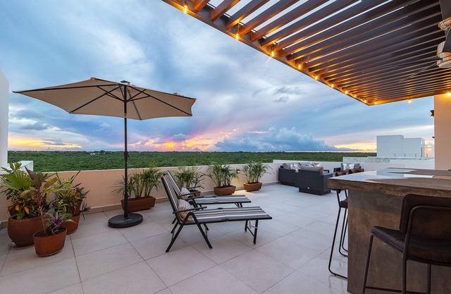 Brand new modern jungle+beach penthouse condo