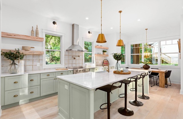 Brand new modern stylish home 5mins to downtown