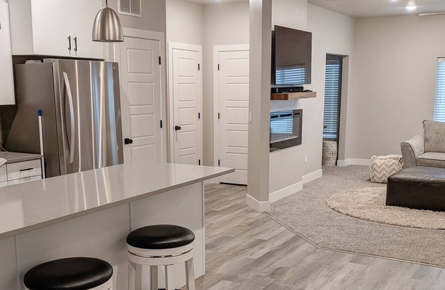 Brand new modern townhome; 1 hour from Bear Lake & 15 minutes from Utah State!