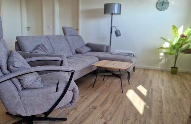 Nagelneue Penthouse-Ferienwohnung "Tom" in Tossens