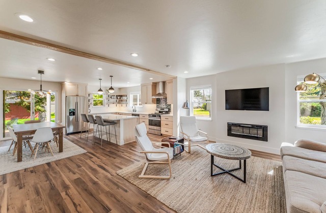 Brand New Pet Friendly Manhattan Home in small town community!