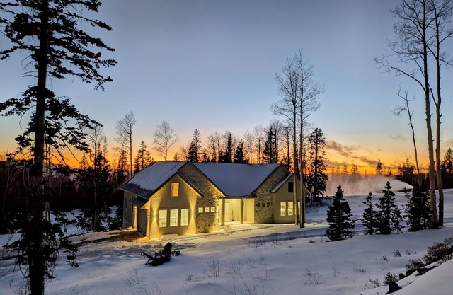 BRAND NEW Ski-In Ski-Out at Eagle Point Resort Utah - Sleeps 33 Comfortably!