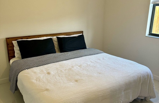 Brand New South Miami Getaway. 5 minutes away from Biscayne Bay.