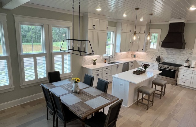 Brand New Southern Charmer w/ screened in porch near Ole Miss & Oxford Square