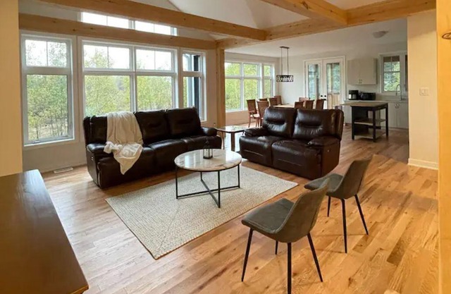 Brand New spacious & beautiful cottage in Northern Lights - Huntsville, Muskoka