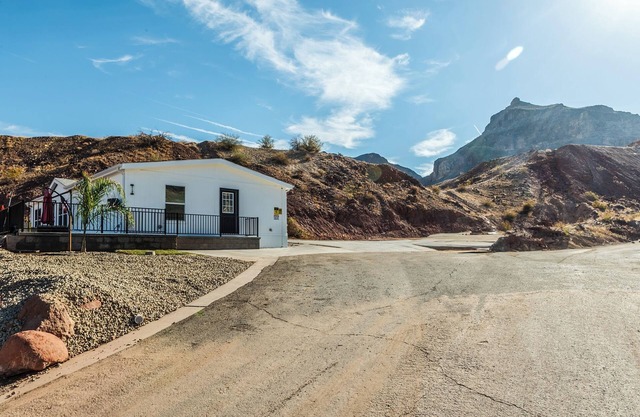 BRAND NEW 🌟Spacious🌟 Parker Strip Oasis TONS OF BOAT PARKING