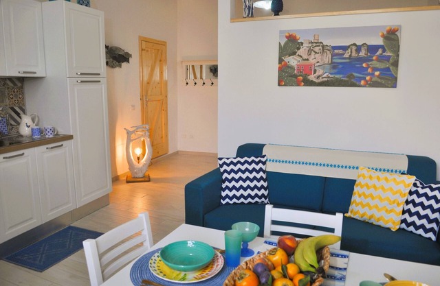 Brand new studio apartment a stone's throw from the sea