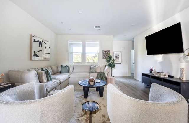 Brand New Stunning 4BR Townhome