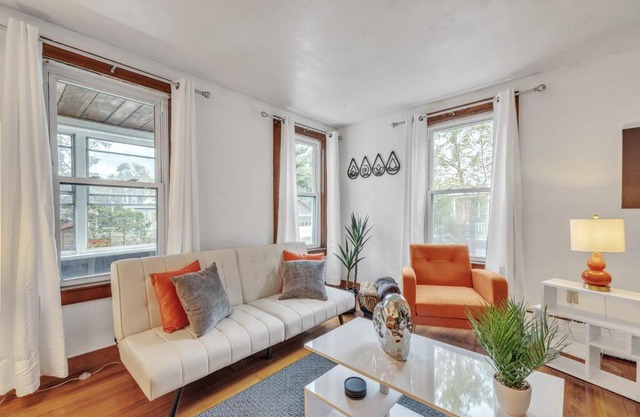 Brand New Stylish Noho Apartment