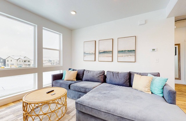 Brand-new townhome near slopes & town with fireplace, home gym, & W/D - dogs OK