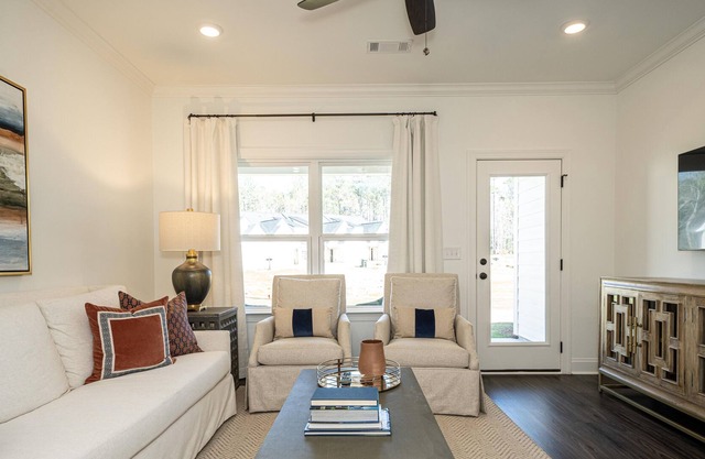 Brand new! Upscale 2 bdrm/2 bath gameday condo