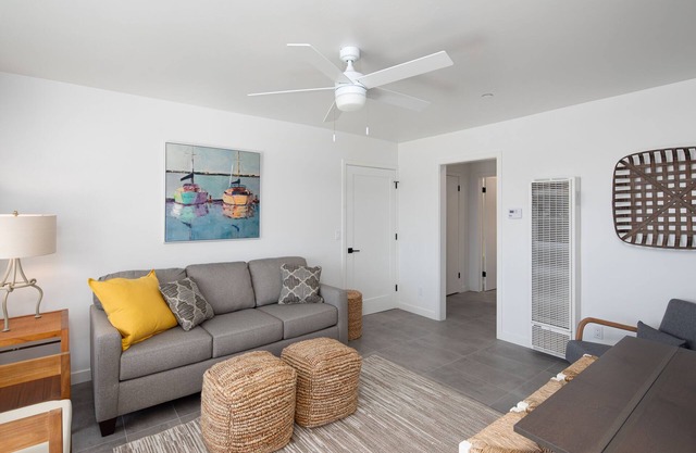 Brand new upstairs 2 bedroom with Downtown location