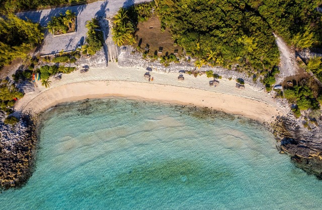 Brand New Villa w/Ocean View, Walk to Rainbow Beach