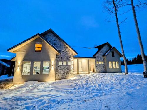 BRAND NEW World Adventure at Aspen Crest