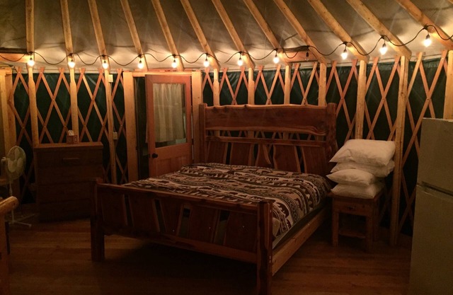 Brand New Yurts in der Wildnis von MT-Stay @ GNP wie kein anderer! 7km vom W Gletscher