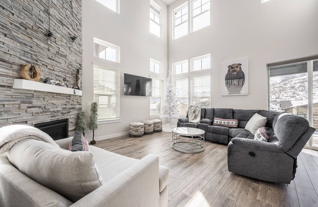 Brand newly constructed 4 bedroom in Deer Springs.