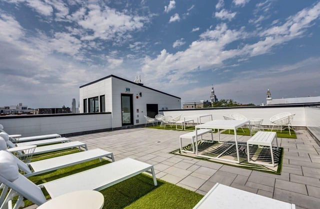 *BrandNew* 2BR+SofaBed w/Roof Top in MTL -22