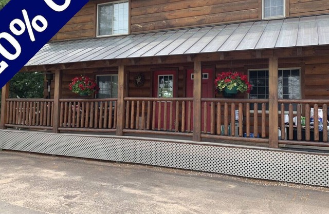 Brandy Old Fashion is situated on the beautiful Brady Lake!