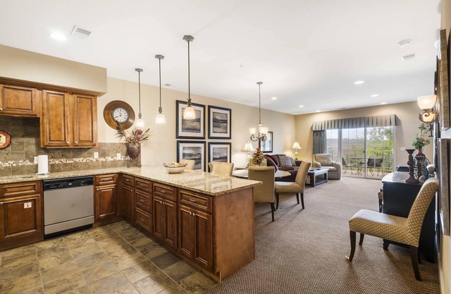 Branson Hills Getaway – Sleeps 6