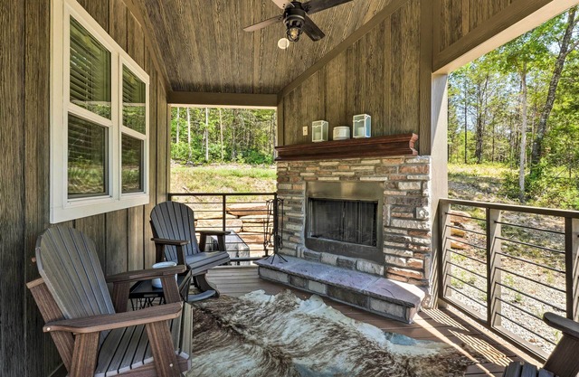 Branson Tiny Home on 52 Acres w/ Private Lake!