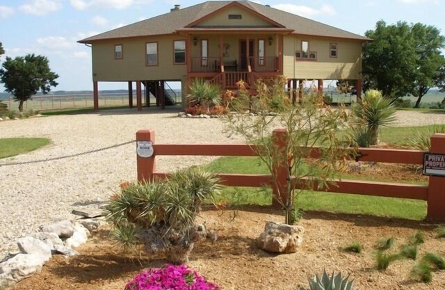 Brazos River View! Private überdachte Terrasse mit Whirlpool, Kamin