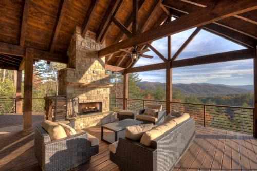 Breakaway Ridge Luxury Cabin - 5 Minutes Downtown