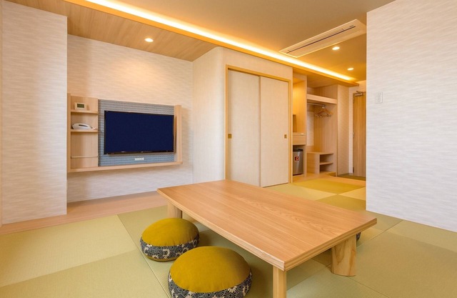 Breakfast inNonSmoking Japanese Style Room 8 Tatami Mats Separate Bath and Toilet / Tokai Aichi