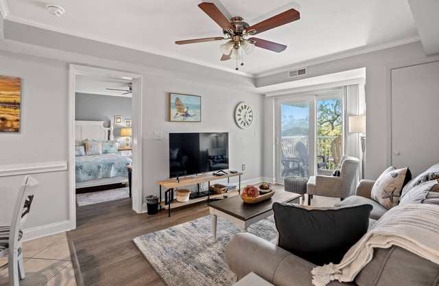 Breath of Heaven- 1BR Litchfield Condo sleeps 6
