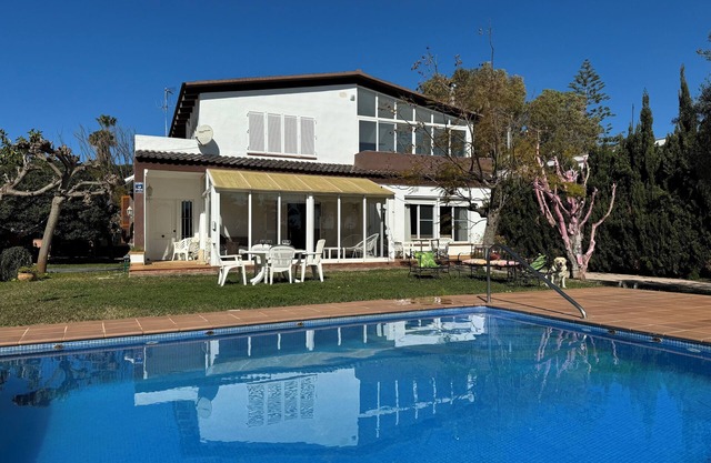 Breathe the breeze of the Mediterranean Sea: Villa Sol y Mar