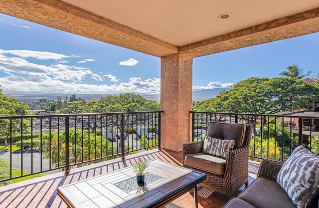 Breathtaking Mountain Views Beach Walk Condo w/ Marble Bath
