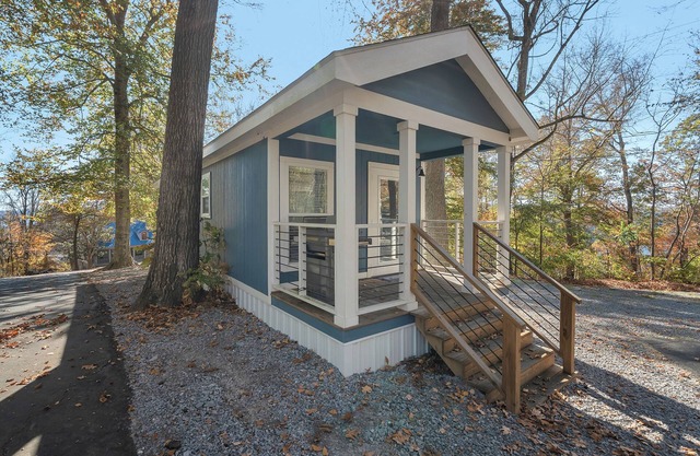 Breathtaking 1-Bedroom Tiny Home 1/2 Mile from Marina and Boat Ramp #418!