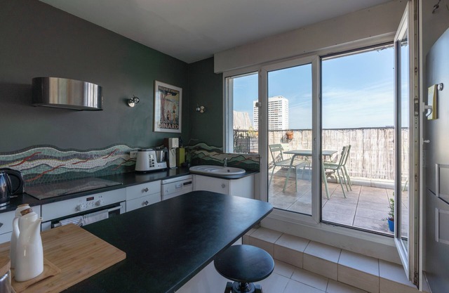 Breathtaking 2BR – Buttes Chaumont & Terraces