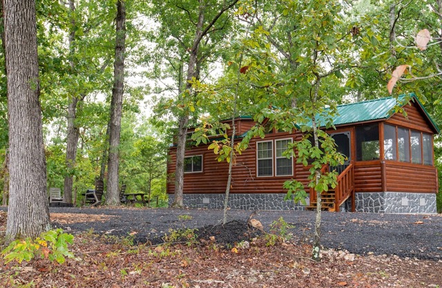 Breathtaking 2BR escape w/scenic views & firepit