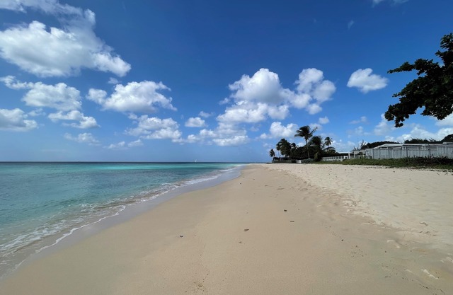 Atemberaubende Strandwohnung - KOSTENLOSES WLAN