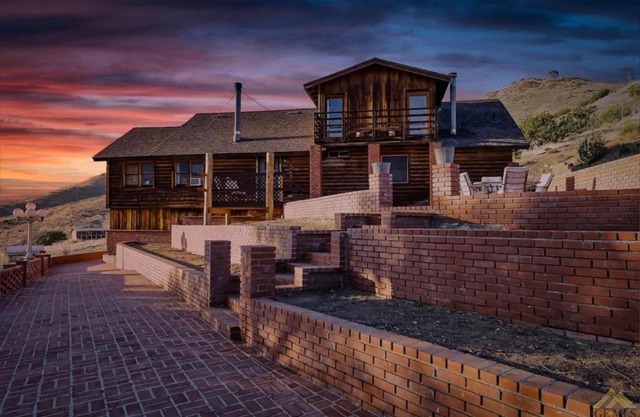Breathtaking Cabin in Kern River Valley
