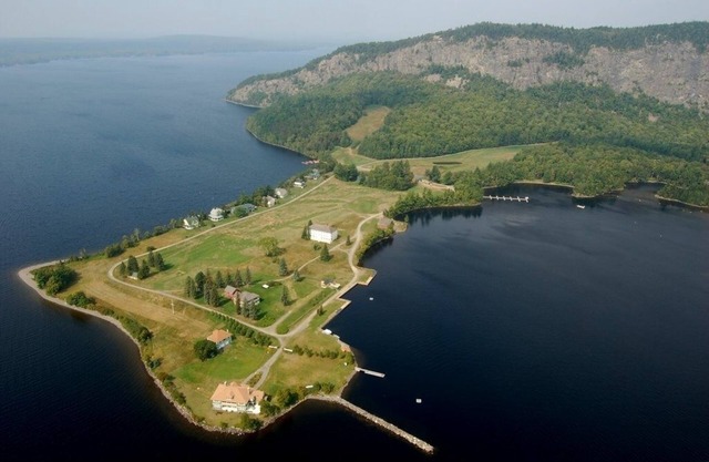 Atemberaubende Log Home Getaway auf Kineo