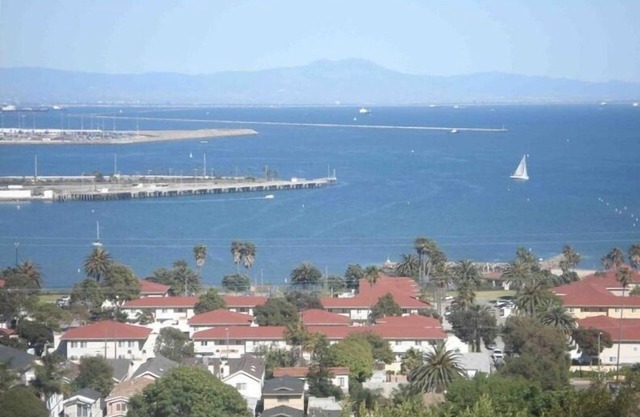 CTHECOAST Atemberaubende Aussicht auf das Meer / den Hafen am Hang von Pt. Fermin