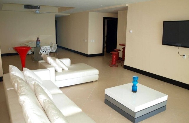 Atemberaubende Oceanfront Condo