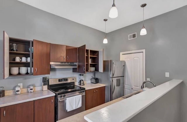 Breathtaking Unit in Shaw (1W)